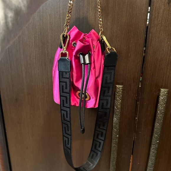 Authentic and new Versace Nylon bucket bag. - Picture 7 of 7